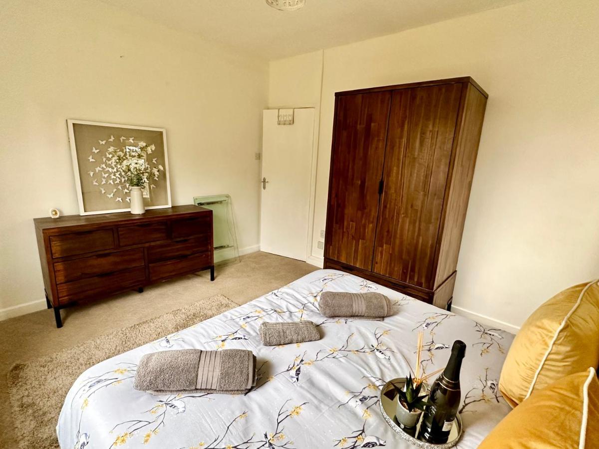 Three Bedroom Rural, Relaxing And Peaceful,Dogs Welcome! With Cymru Holidays Abergavenny Ngoại thất bức ảnh