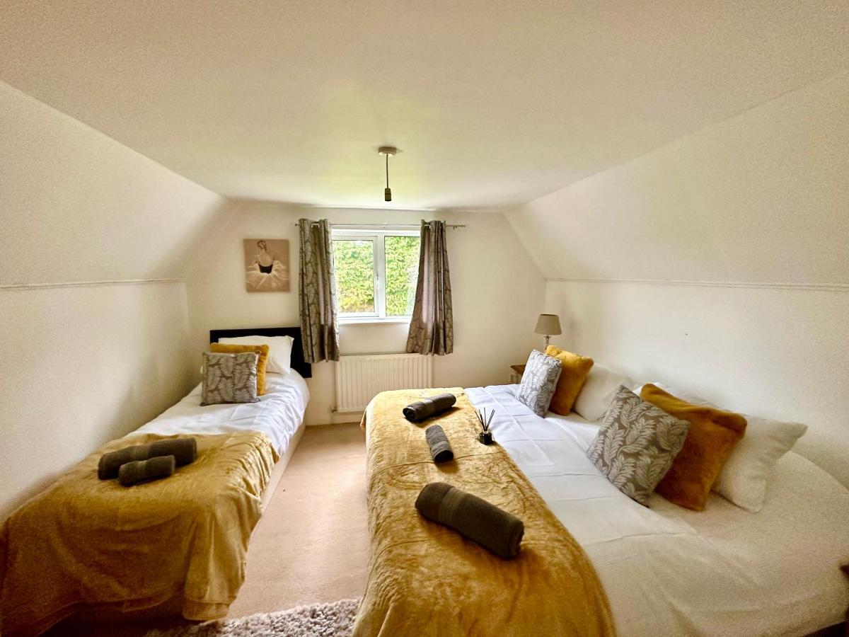 Three Bedroom Rural, Relaxing And Peaceful,Dogs Welcome! With Cymru Holidays Abergavenny Ngoại thất bức ảnh