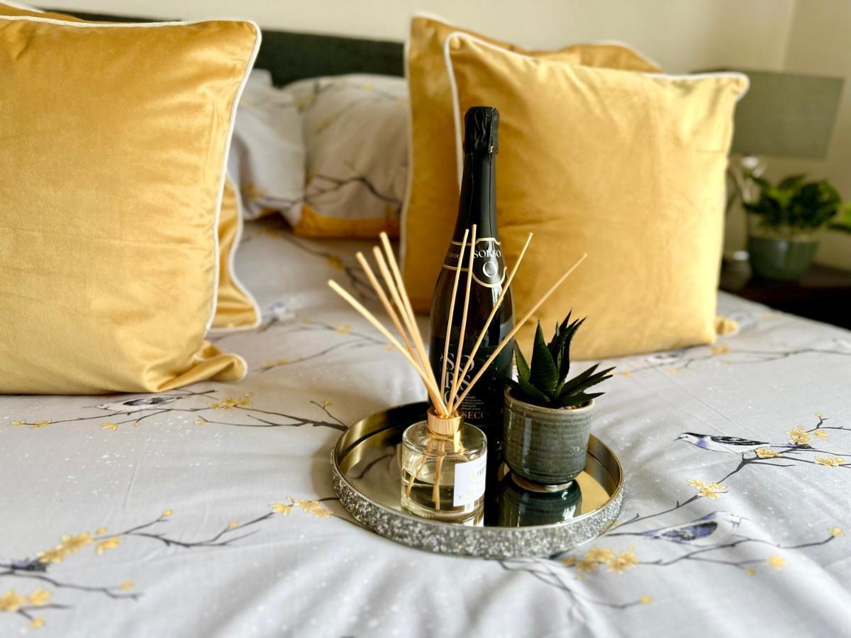 Three Bedroom Rural, Relaxing And Peaceful,Dogs Welcome! With Cymru Holidays Abergavenny Ngoại thất bức ảnh