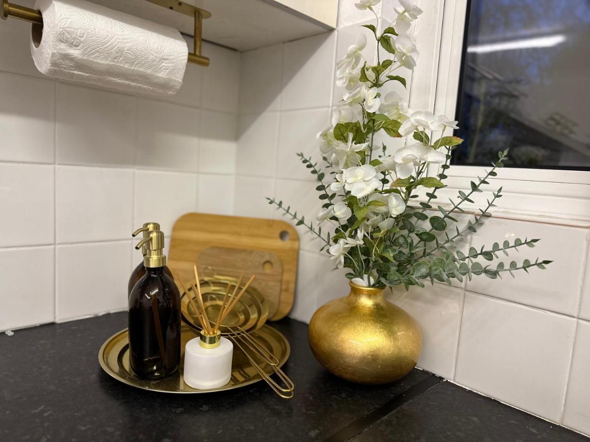 Three Bedroom Rural, Relaxing And Peaceful,Dogs Welcome! With Cymru Holidays Abergavenny Ngoại thất bức ảnh