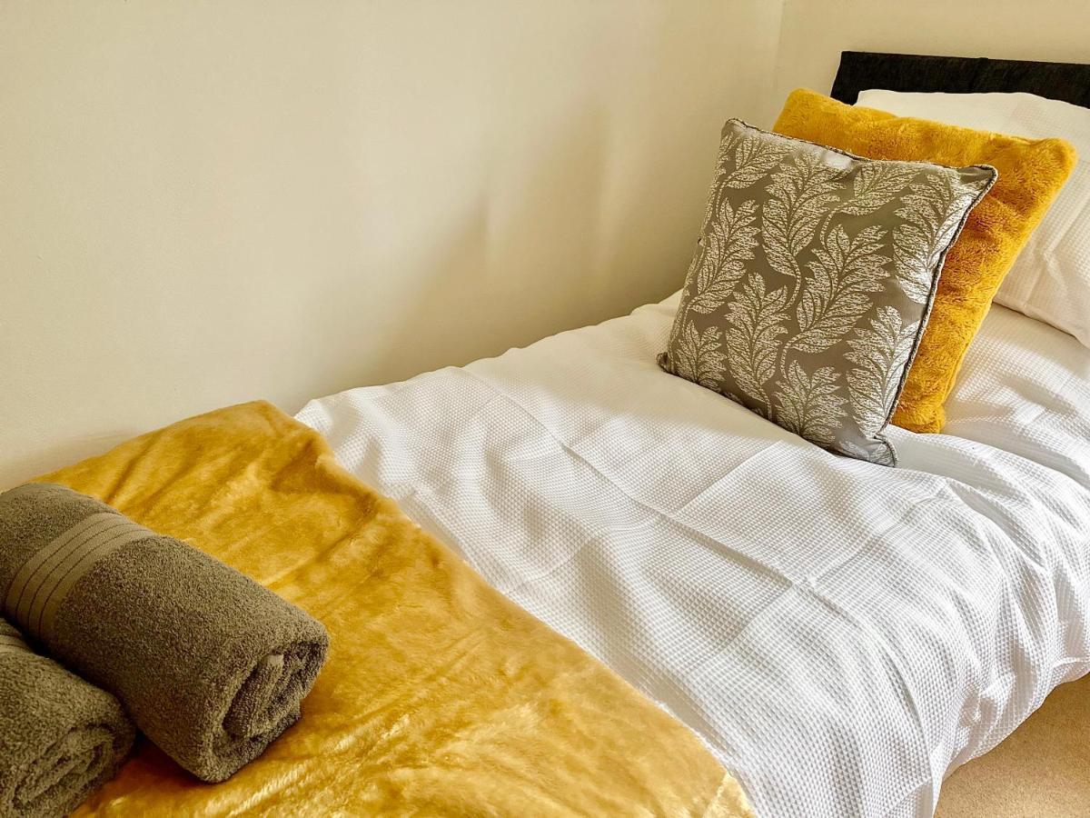 Three Bedroom Rural, Relaxing And Peaceful,Dogs Welcome! With Cymru Holidays Abergavenny Ngoại thất bức ảnh