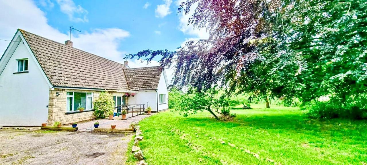Three Bedroom Rural, Relaxing And Peaceful,Dogs Welcome! With Cymru Holidays Abergavenny Ngoại thất bức ảnh